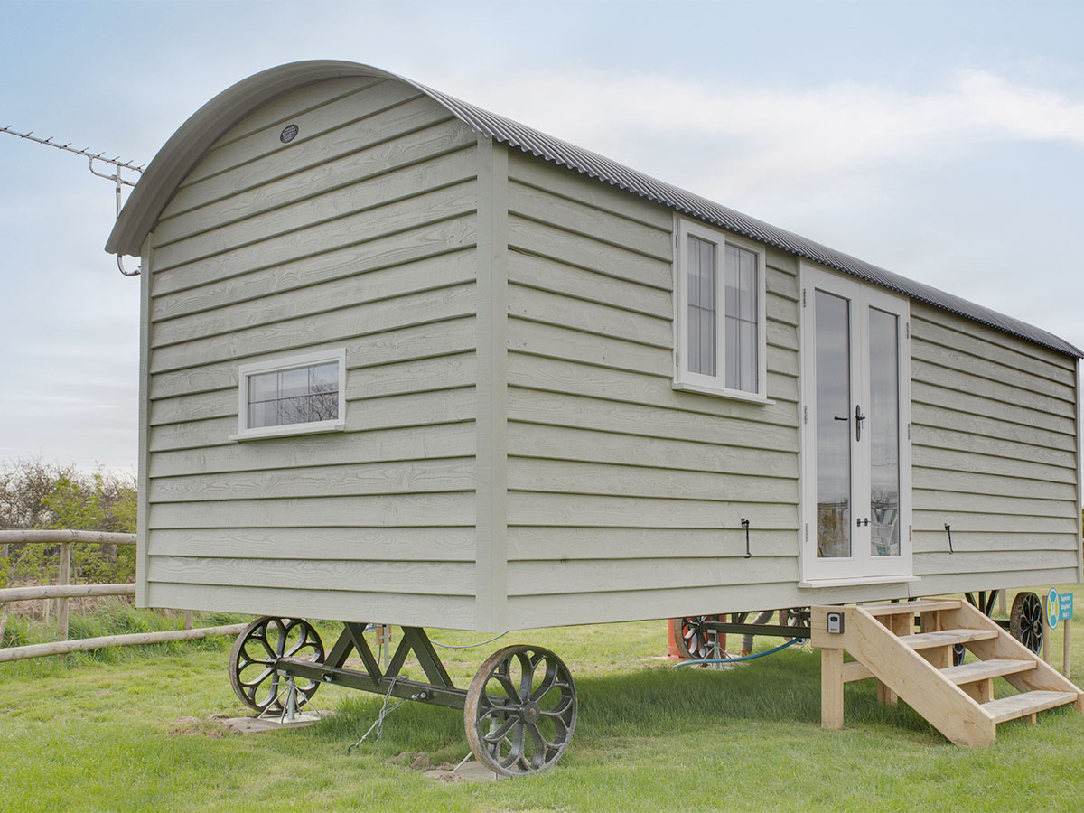 OSEA Superior Shepherds Hut