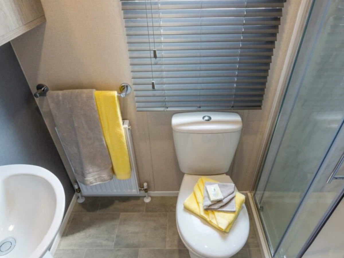 Pemberton Regent Shower Room - Osea Leisure - Holiday Homes For Sale